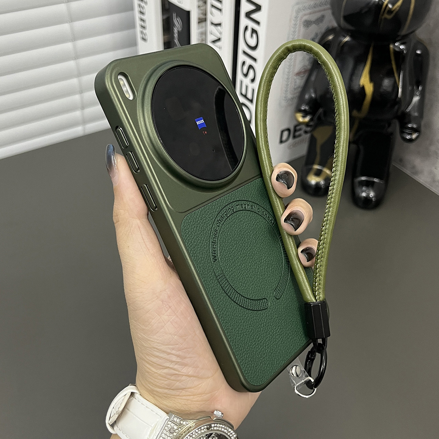 适用vivox300ultra手提绳手机壳图片