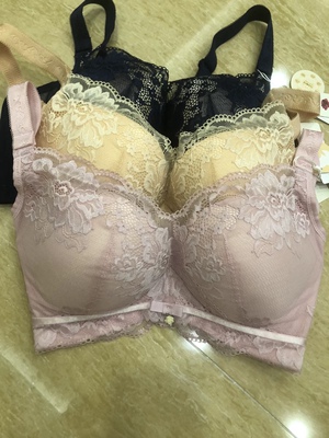 专柜正品 阿黛尔大胸福利 81611 82612 薄杯很舒服！甩卖了
