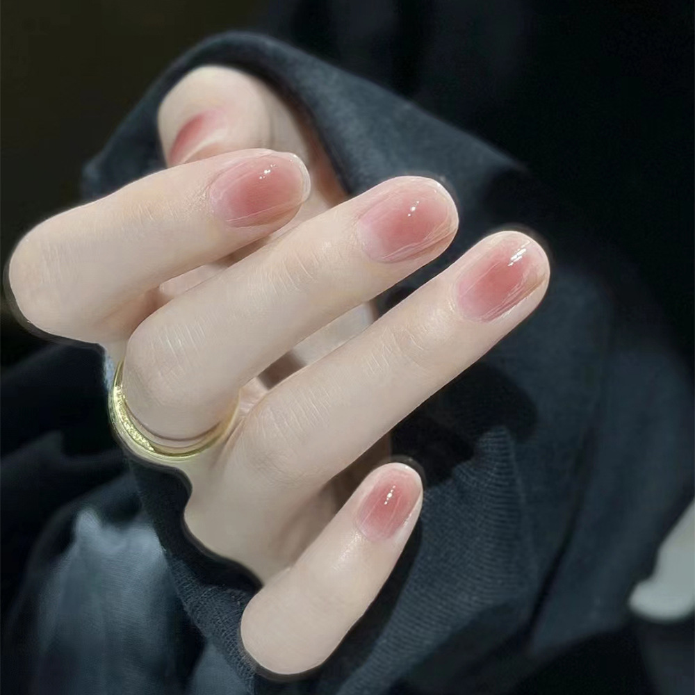纯欲甜美风裸粉色短款穿戴美甲