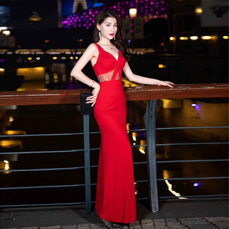 夜场晚礼服性感吊带低胸气质宴会高腰镂空鱼尾主持人车模长裙红色