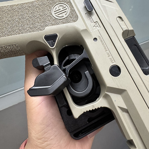 黑骑P320快拔套带灯下挂手电通用DK05 M18 M17战术腰枪套乐辉MP9