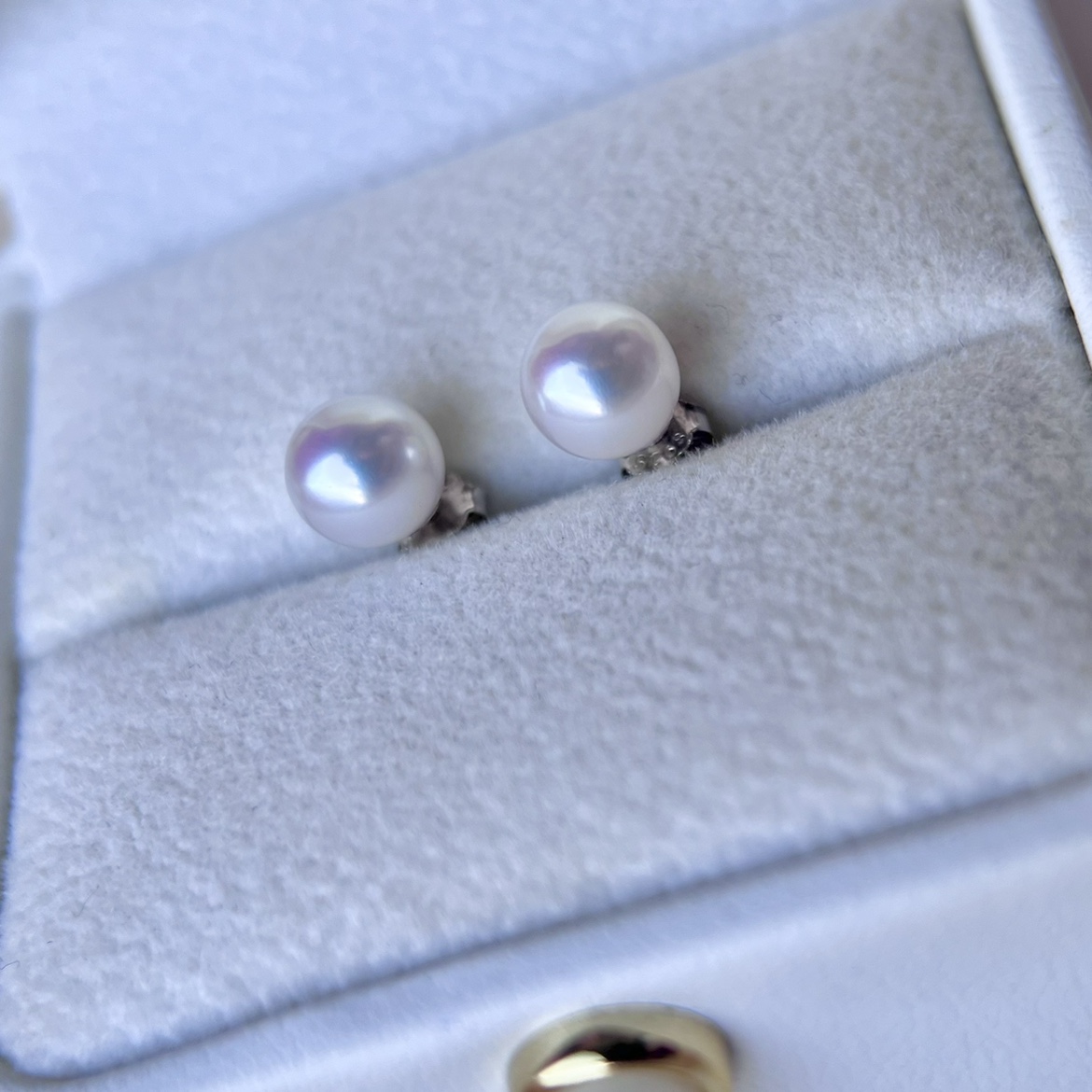 珍珠耳钉灯泡堪比日本正圆无暇