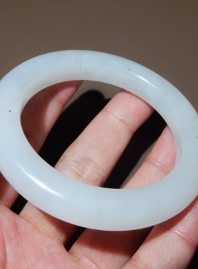 方言和田玉青花籽料高白手镯