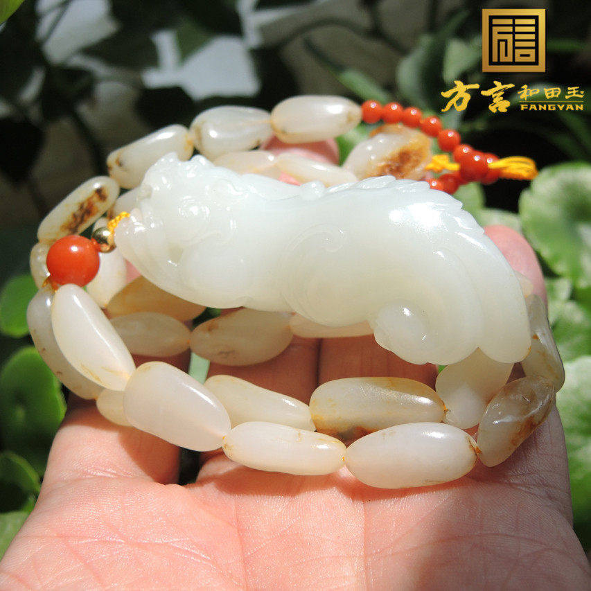 方言热卖精品蒋喜羊脂白玉籽料立体雕貔貅大吊坠配皮色原石项链R