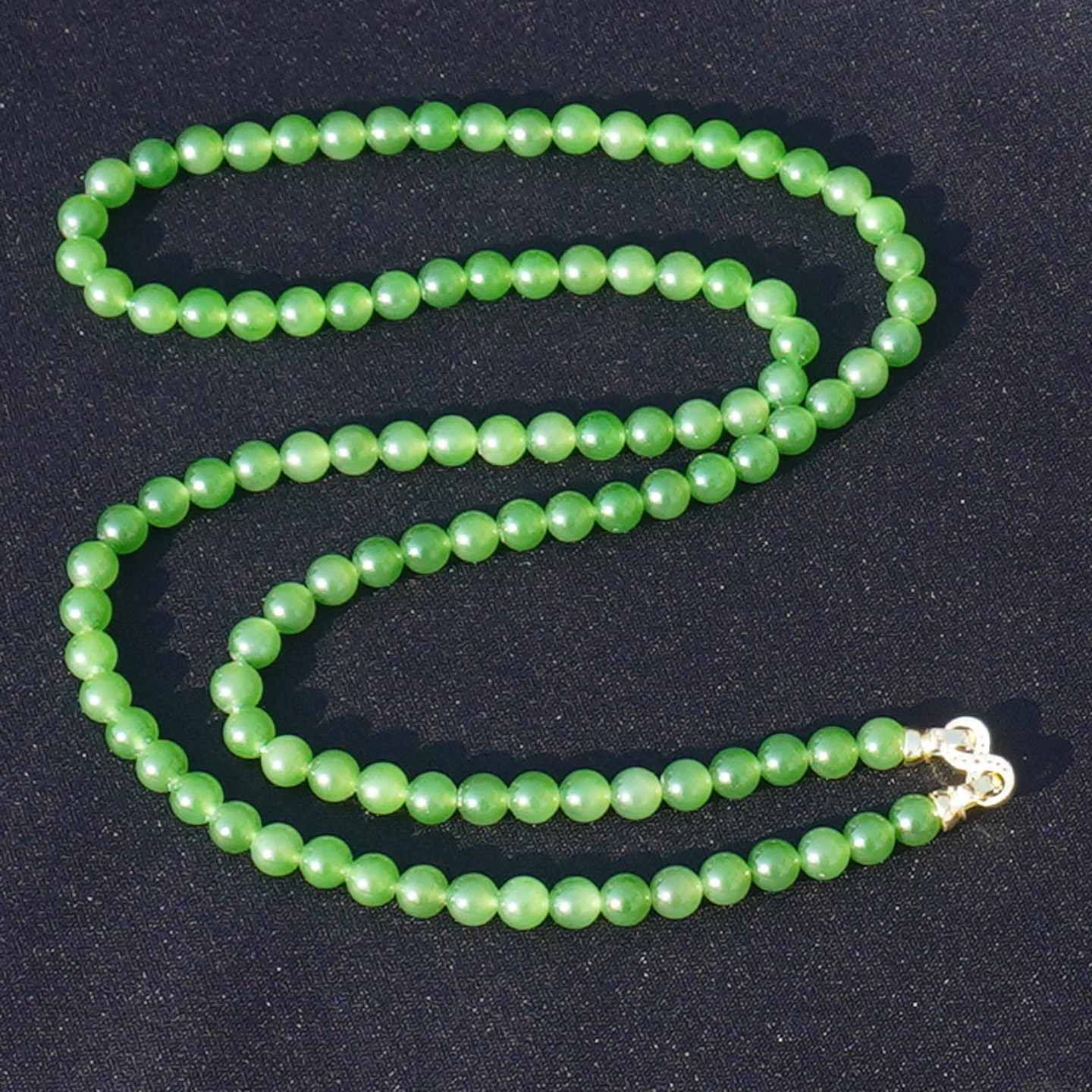 方言俄料冰底细腻正阳绿碧玉手串