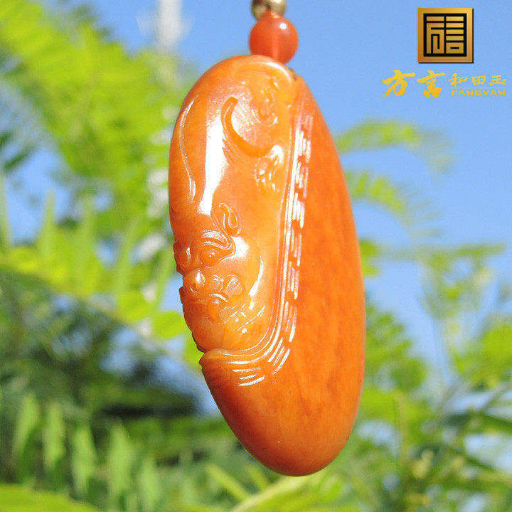 方言镇店之宝珍品红皮老熟如酥黄金色黄玉牌型独颗籽料貔貅把件F