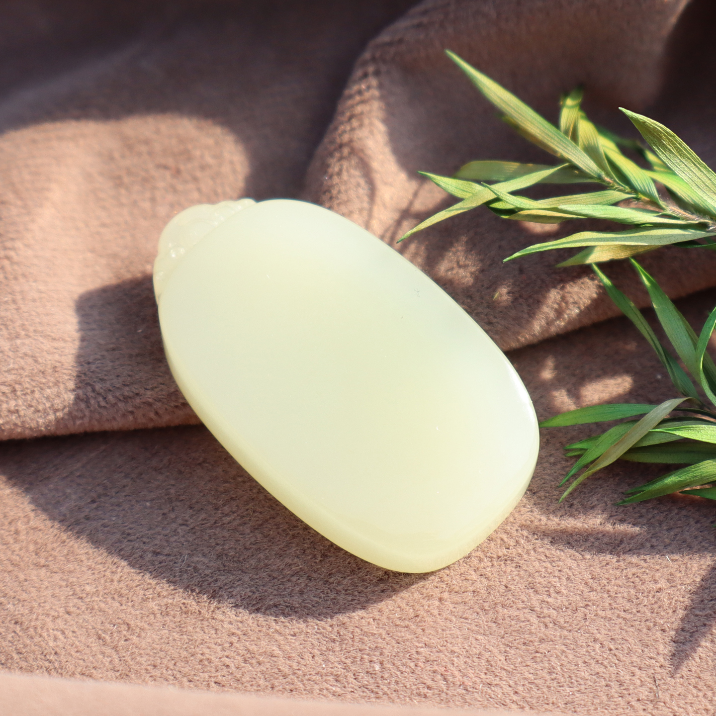 青海料白玉晴水平安无事牌吊坠