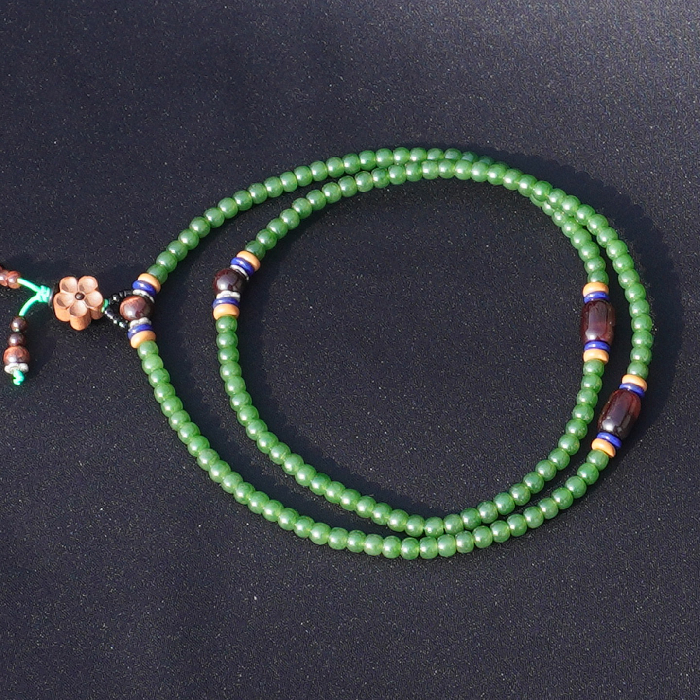 方言和田玉俄细腻正阳绿碧玉手串