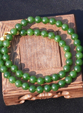 和田玉俄料冰底细腻阳绿碧玉手串