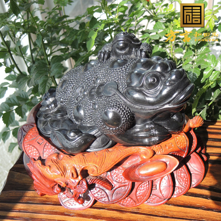 方言镇宅之宝珍稀黑色名品黑如炭墨若漆美人髻墨玉籽料金蟾摆件F