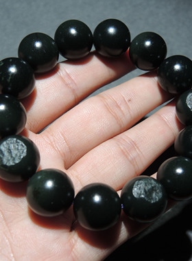重磅方言和田玉罕见特色细腻留皮孔黑青籽料16mm圆珠手串手链S6