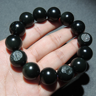 重磅方言和田玉罕见特色细腻留皮孔黑青籽料16mm圆珠手串手链S6