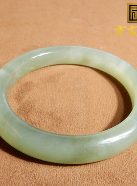 青海老坑湖水绿茶晴色正圈手镯