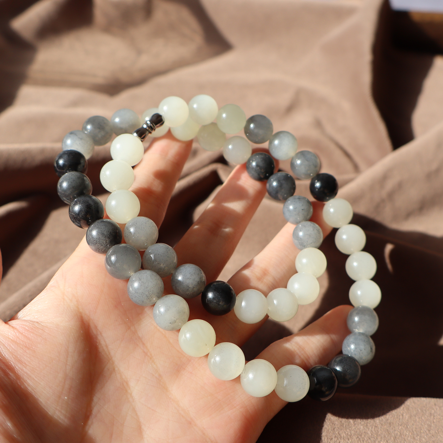 青海老坑料冰底渐变烟紫8mm项链