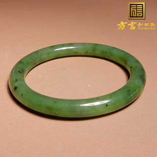 放漏方言和田玉精品俄罗斯老坑料碧玉猕猴桃色60mm优雅女士手镯A3