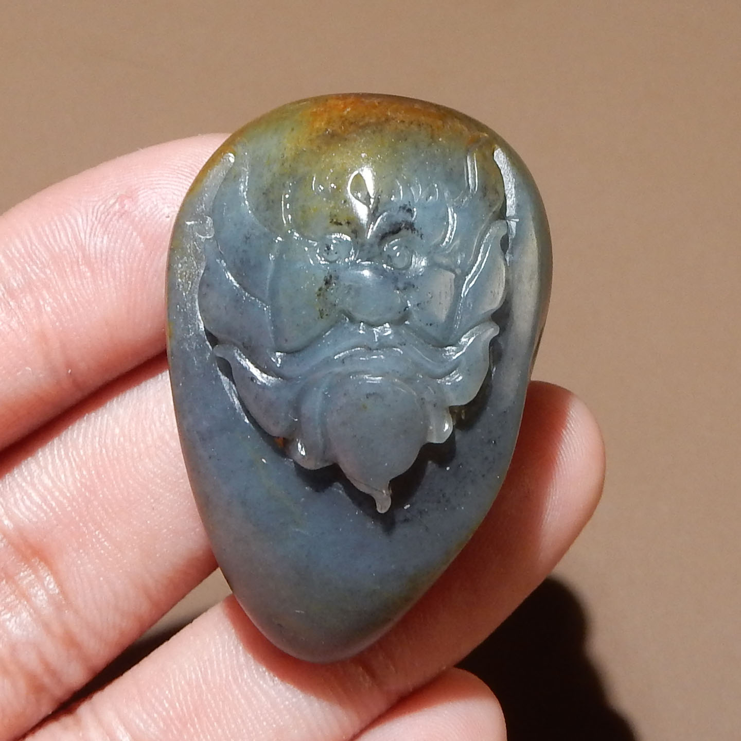 精品方言和田玉新疆产黄沁青花籽料独籽雕刻钟馗纳福吊坠挂件A3