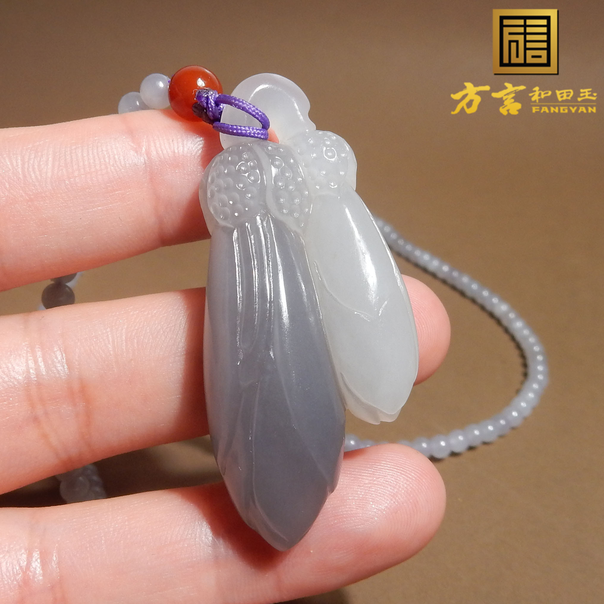 特色方言和田玉精品特惠青海料白玉烟紫罗兰双色玉兰花吊坠挂件X3