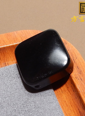 方言新疆油润墨玉籽料