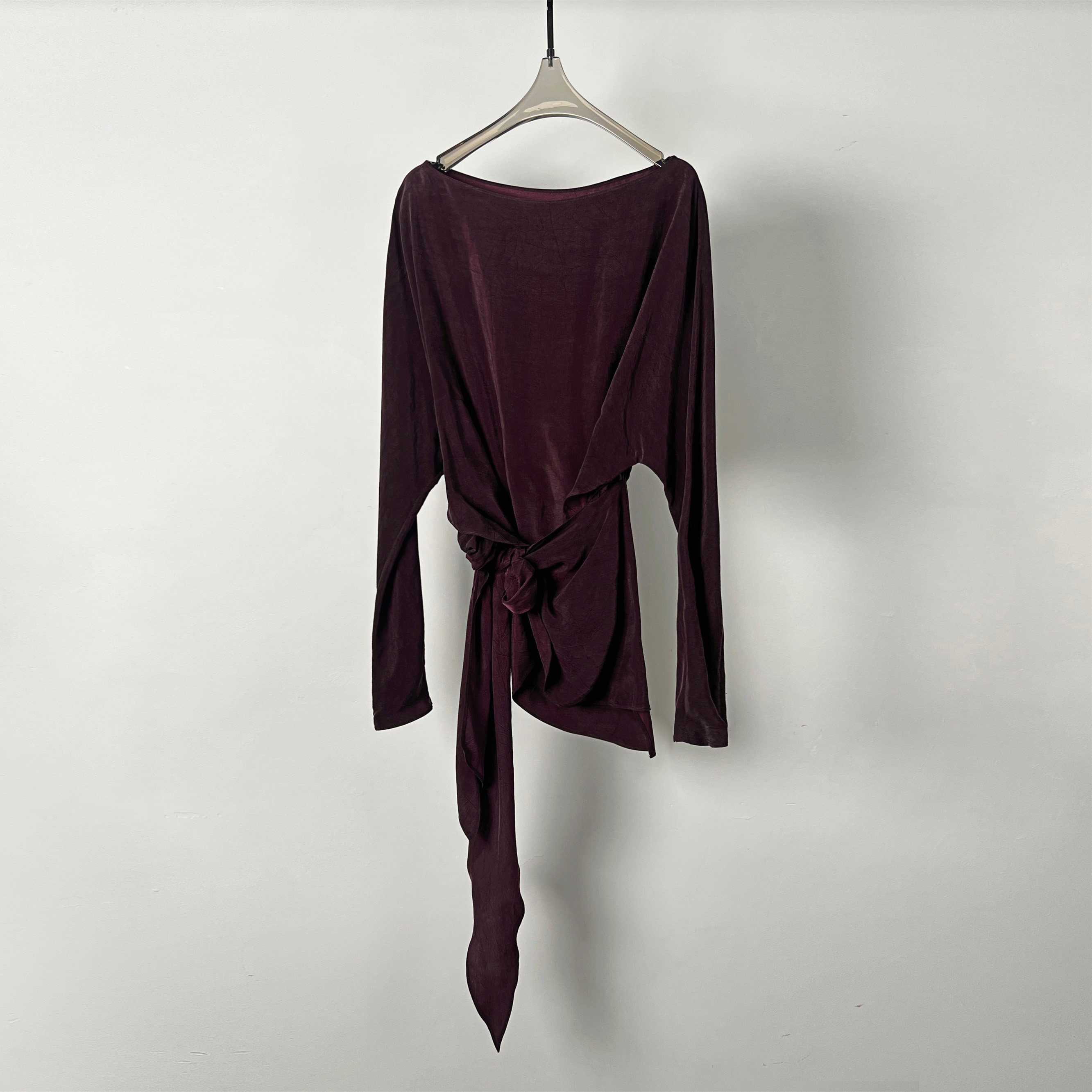 欧洲站铜氨丝绉收腰衬衫时尚圆领下摆绑带酒红色系带套头上衣内搭