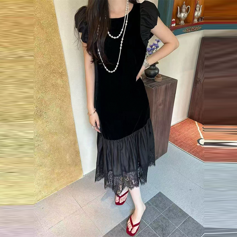 法式复古时尚下摆拼接蕾丝泡泡袖真丝丝绒连衣裙女装夏季薄款长裙
