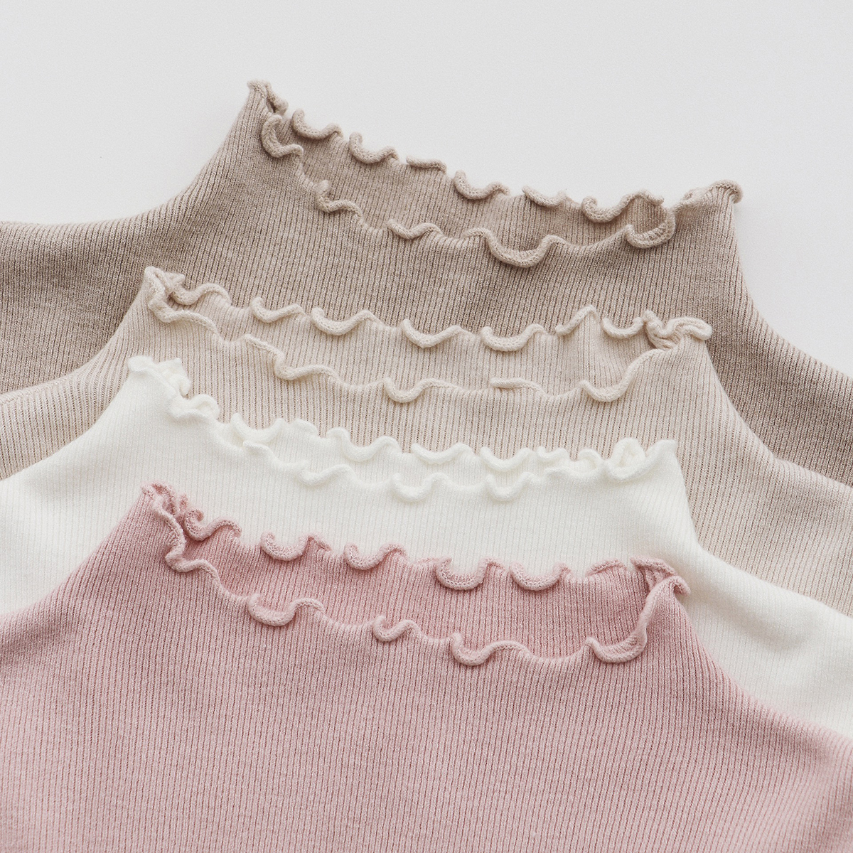 2024年新款黑色半高领毛针织衫