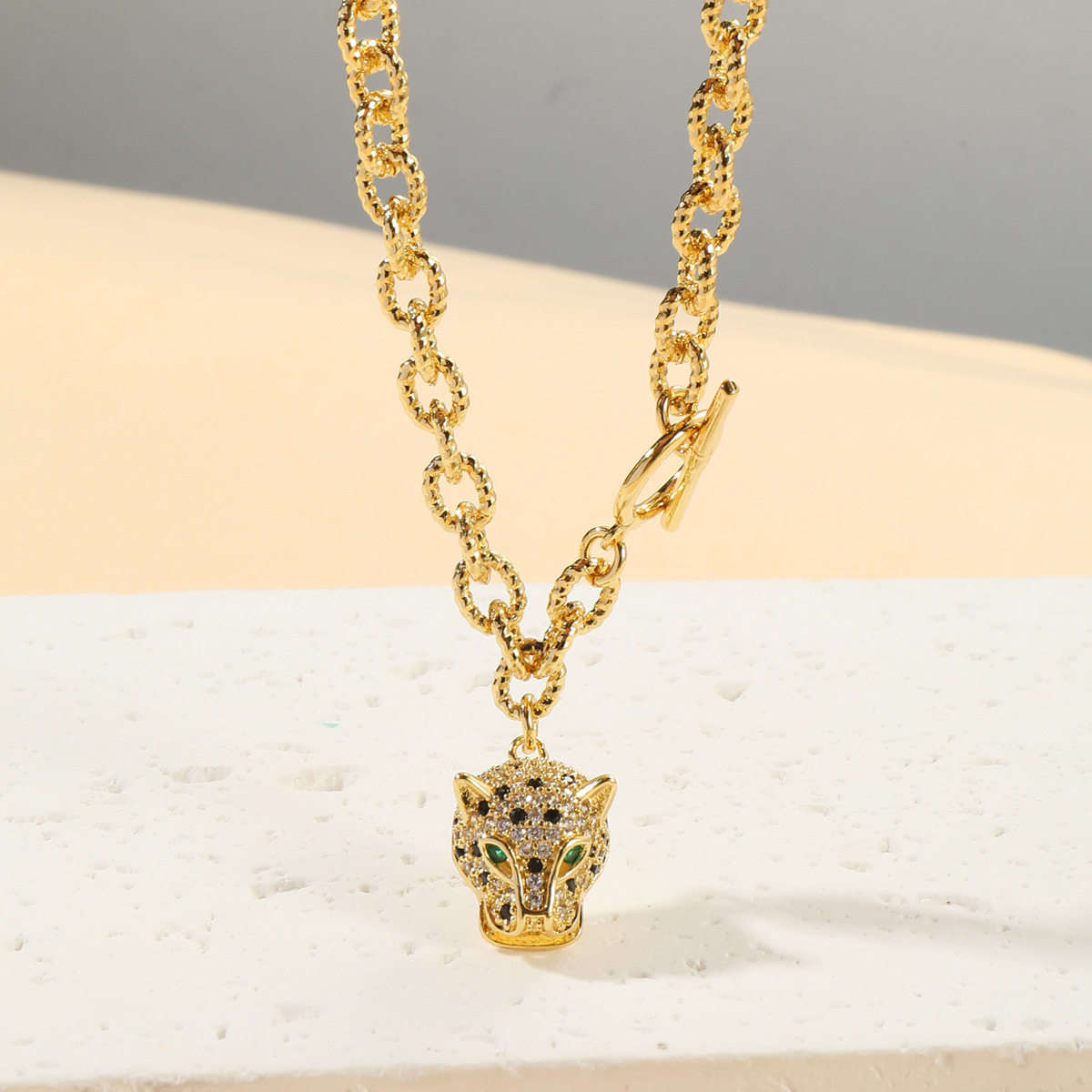 欧美风嘻哈女式流行饰品铜微镶锆石豹子吊坠时尚潮流Temu项链现货