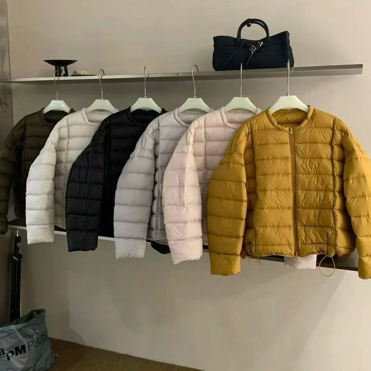 爆款圆领排骨羽绒服女极简风外套