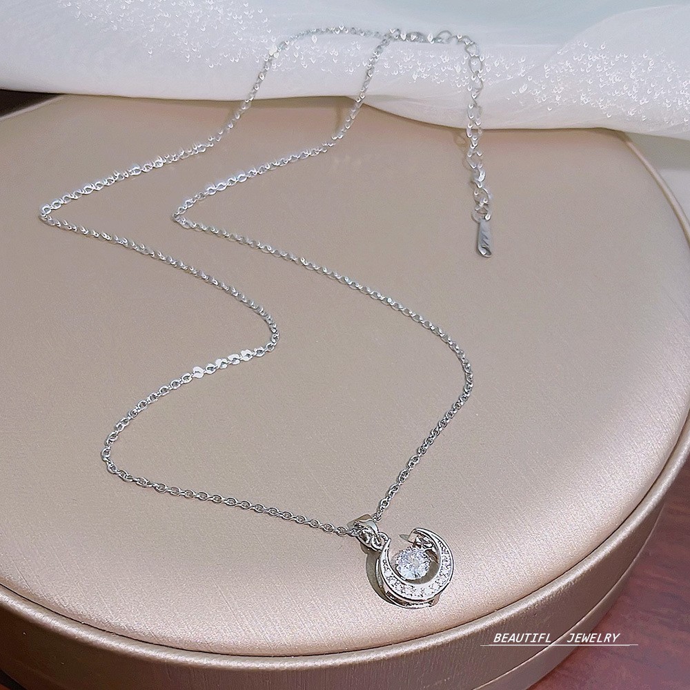 轻奢小众月亮毛衣锁骨链女款