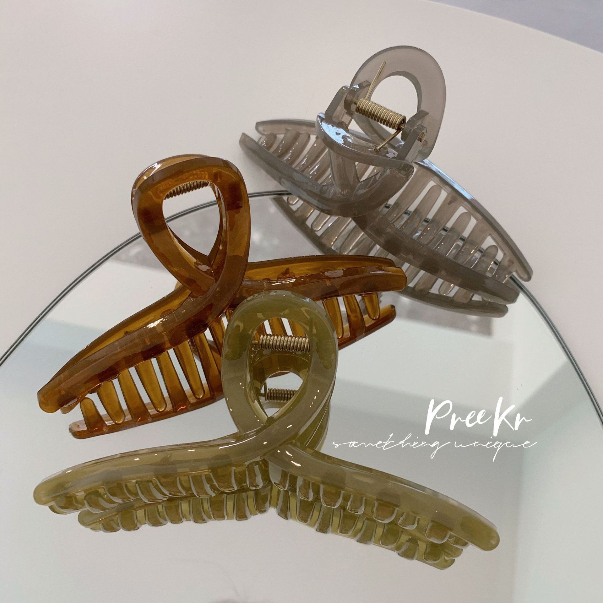 果冻极简曲线洗澡盘发抓夹