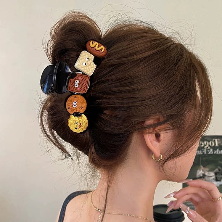 卡通饼干抓夹女夏天发量多大号鲨鱼夹潮后脑勺发夹高级感发卡头饰