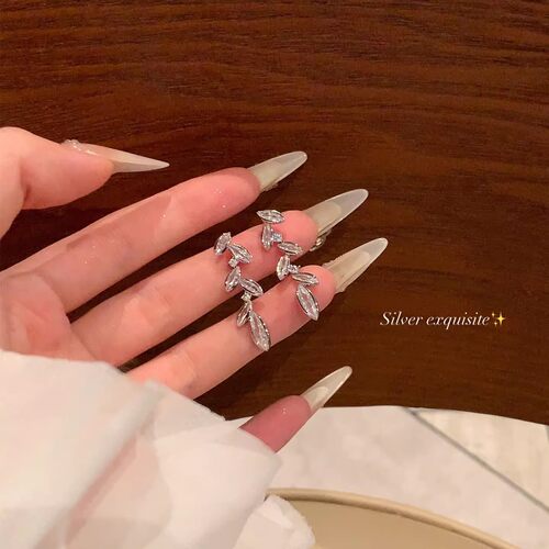 珍珠叶子锆石耳环2026新款轻奢