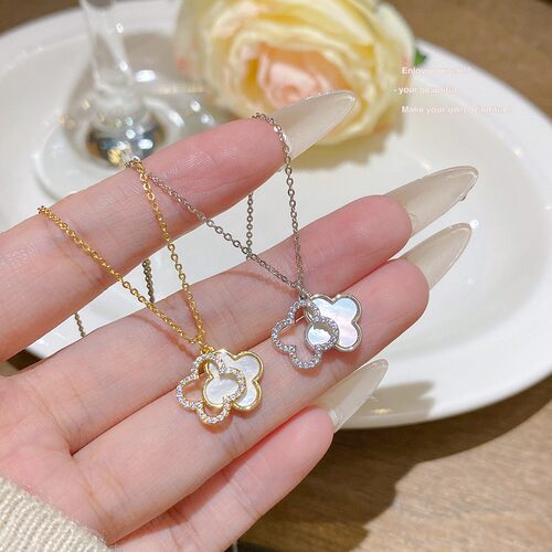 双层四叶花钛钢新款简约百搭时尚