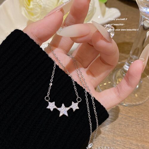 新款轻奢星星吊坠锁骨链