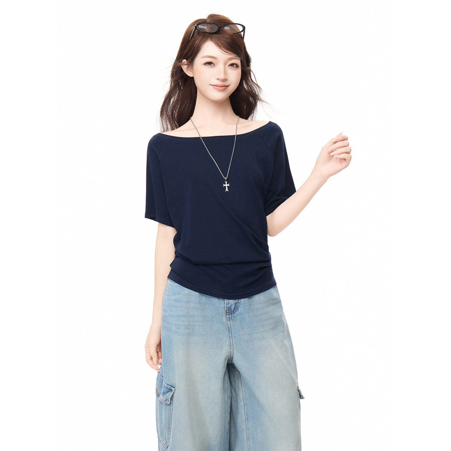 设计感藏蓝一字肩露肩短袖T恤女2026年夏季新款宽松显瘦套头上衣
