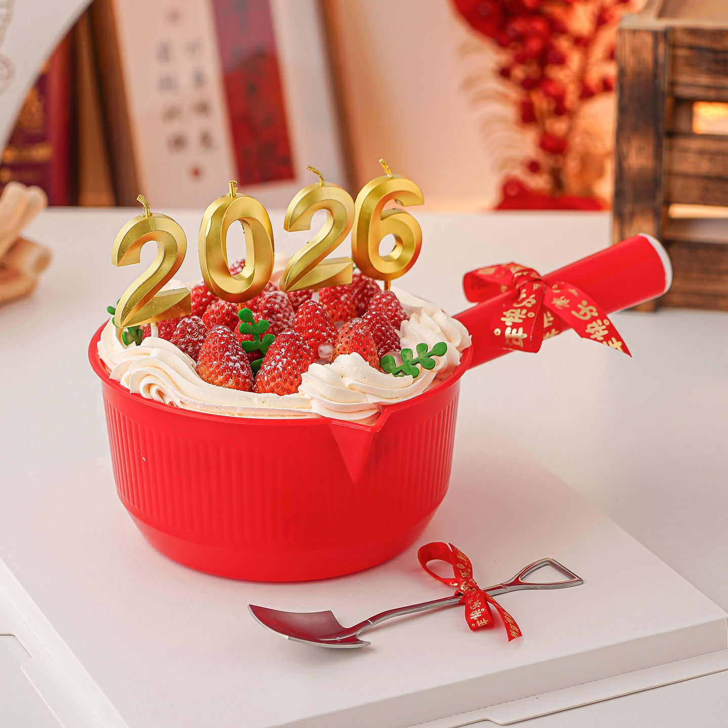 春节元旦跨年创意红色水瓢水舀草莓桶蛋糕装饰2026新年蜡烛插件,节庆用品/礼品,节日装扮用品,淘宝优惠券,粉丝福利购,淘宝优惠卷