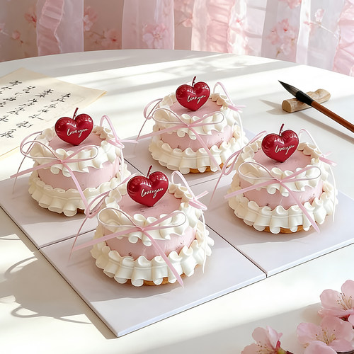 网红情人节爱心蜡烛蛋糕装饰