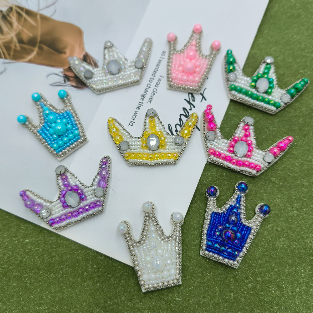 钉珠皇冠爱心形衣服装饰补丁贴