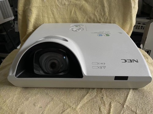 二手投影机投影仪NEC CK4155X短焦高清高亮商务家用办公白天直投