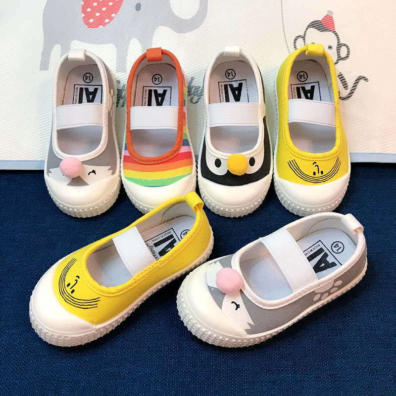 卡通风软底幼儿园透气帆布鞋可爱