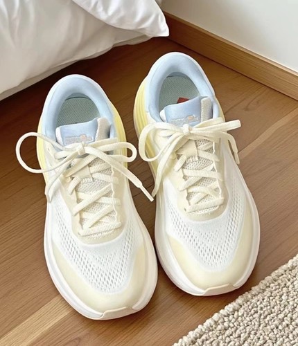 安踏旅步2s百搭防滑耐磨简约低帮科技休闲跑步鞋122535545-3