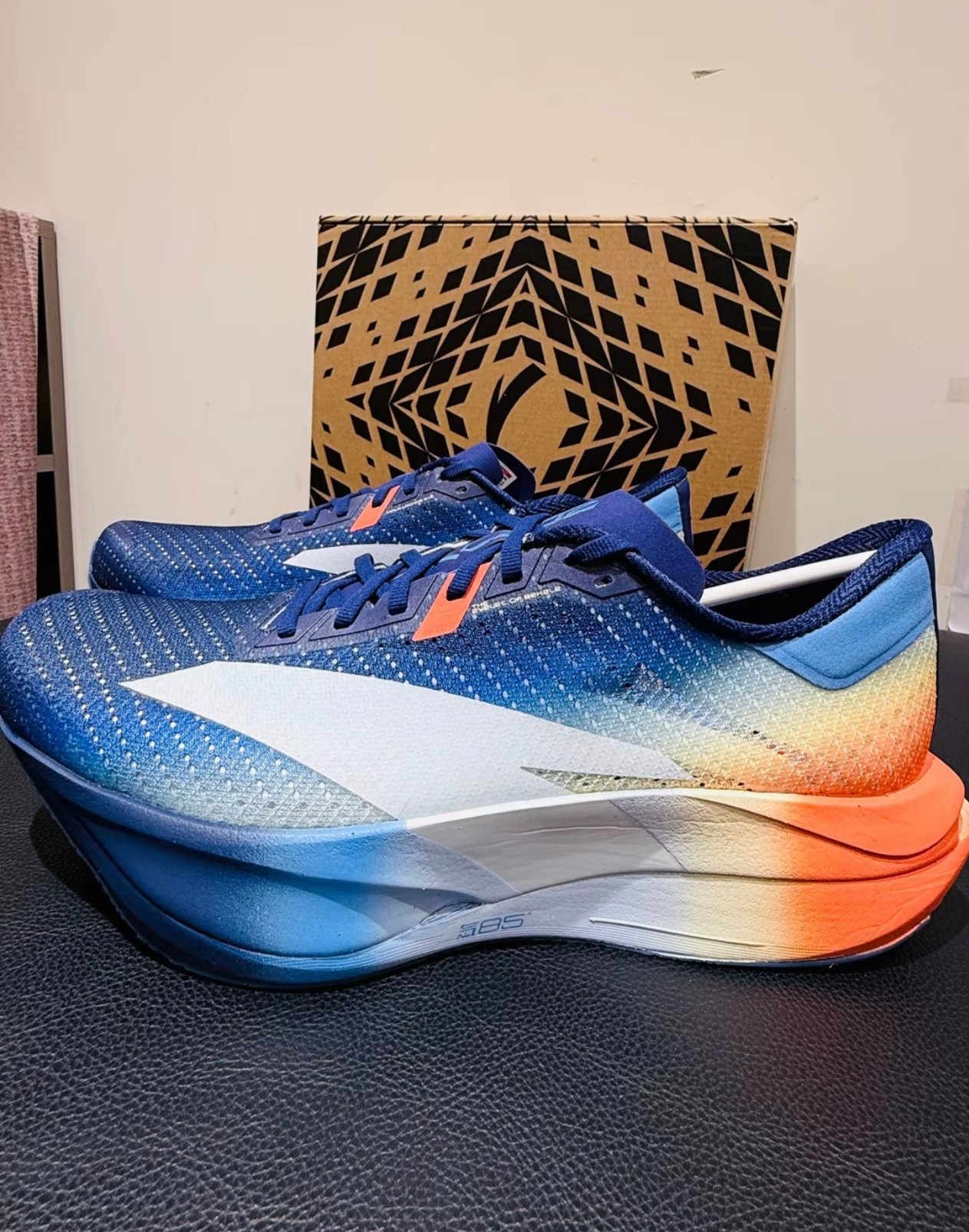 安踏C202 7代丨马年徐悲鸿碳板竞速跑鞋氮科技男运动鞋112615575