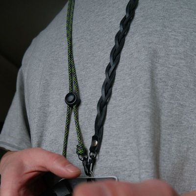 「山人制」原创手工buttero植鞣牛皮美国伞绳手机挂脖斜挎挂绳