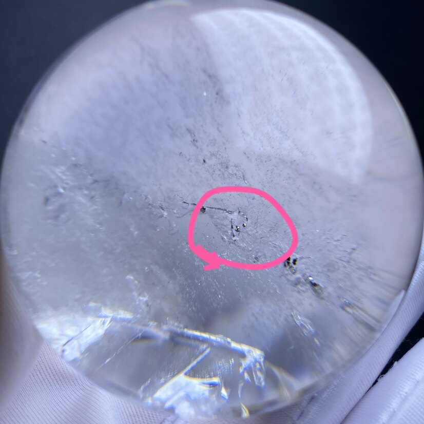 天然水晶原石打磨包裹体流动黄铜矿水晶球办公礼物摆件5.4厘米