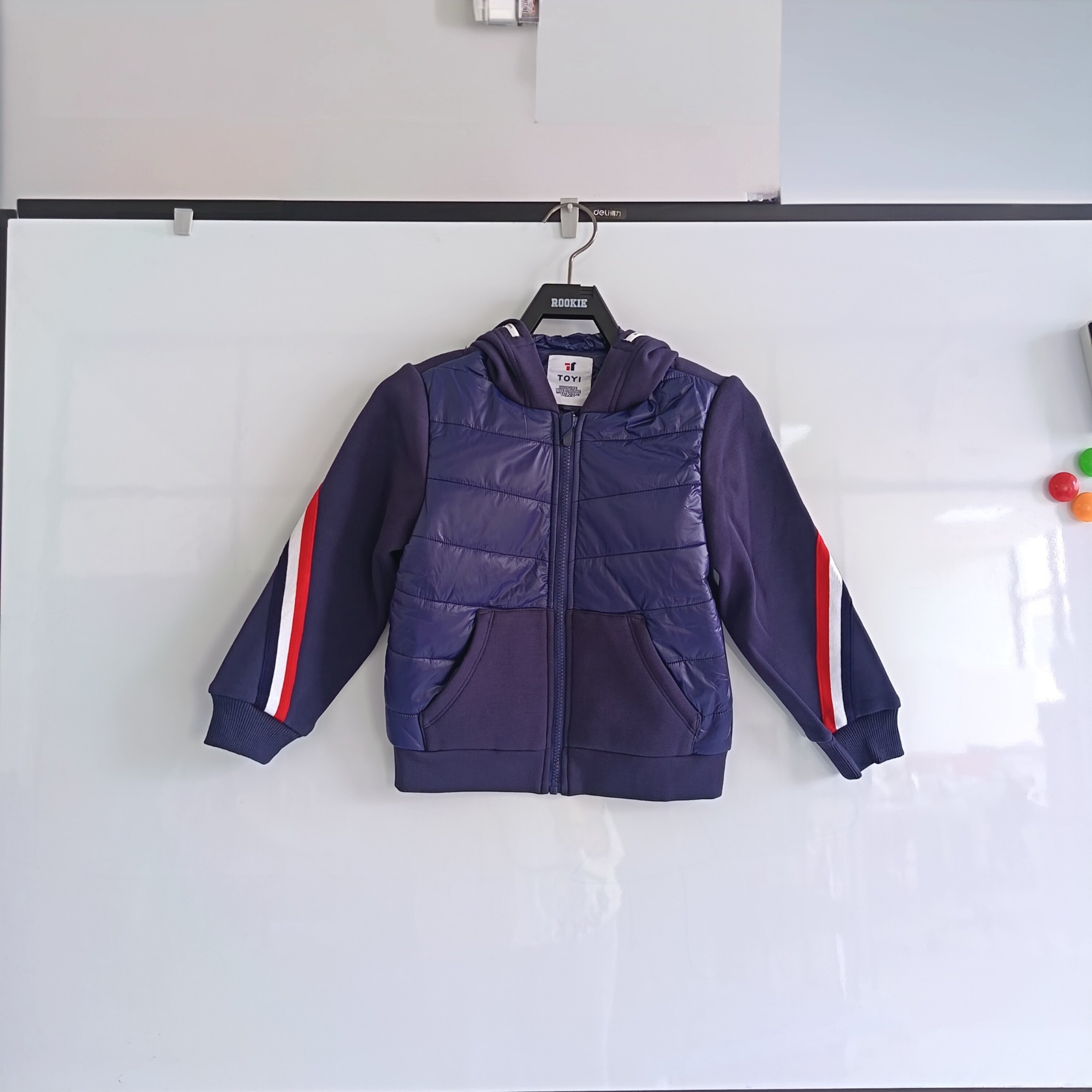 TOYI秋冬男女童连帽棉服针织拼接轻便加绒保暖外套11C10A4139
