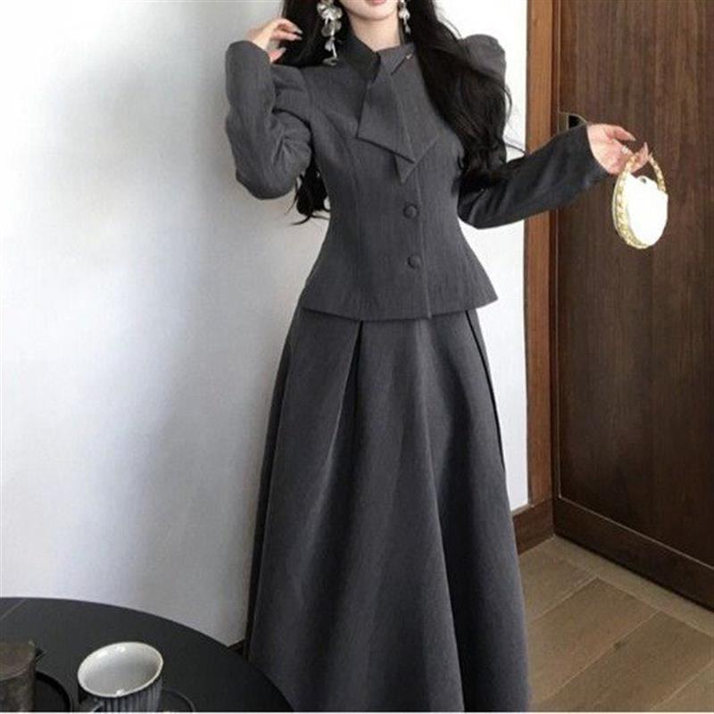 复古气质百搭收腰显瘦上衣女2026年春秋季高腰伞裙半身裙子两件套
