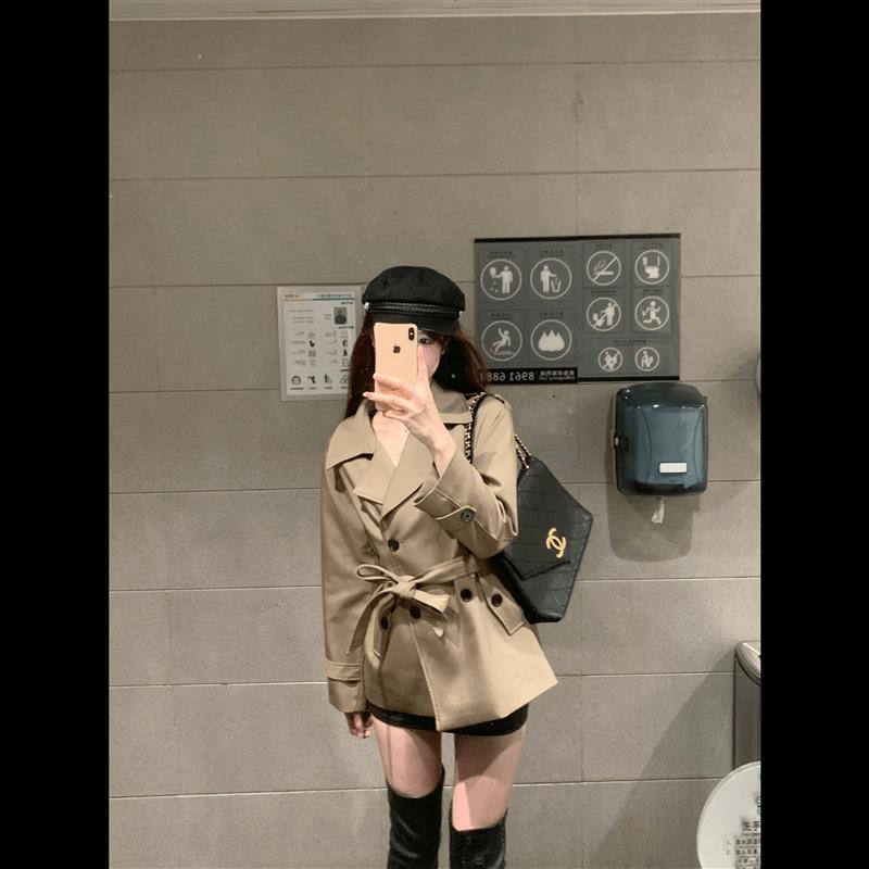 卡其色风衣短外套女秋季2026新款高级感西装领双排扣系带收腰上衣