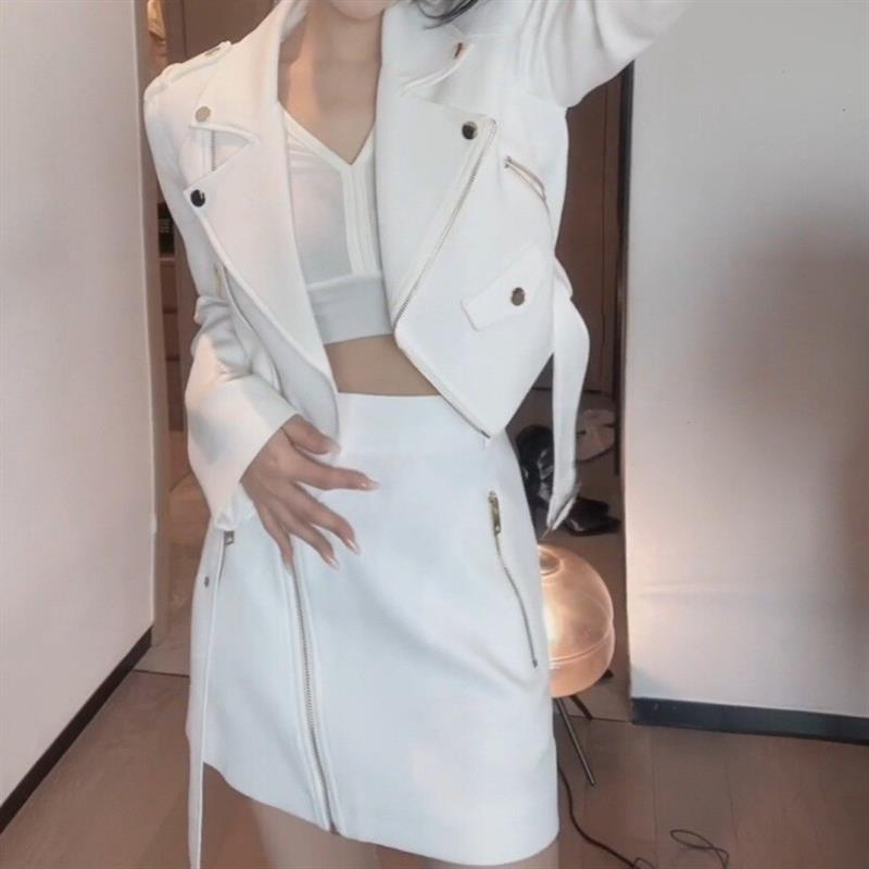 2026春季新款百搭短款夹克外套女韩版时尚五金拉链西装领机车服潮