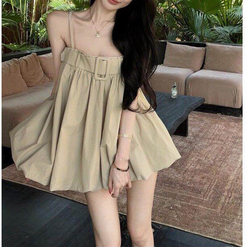 卡其色花苞吊带背心女外穿2026夏季辣妹一字肩无袖上衣绝美娃娃衫
