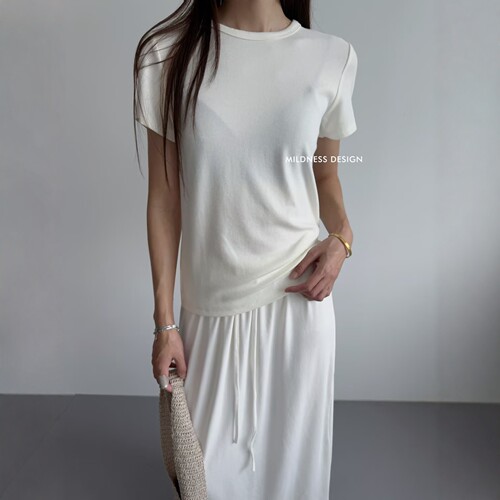 MILDNESS2026秋季韩版简约百搭宽松显瘦休闲慕斯绒圆领短袖T恤女