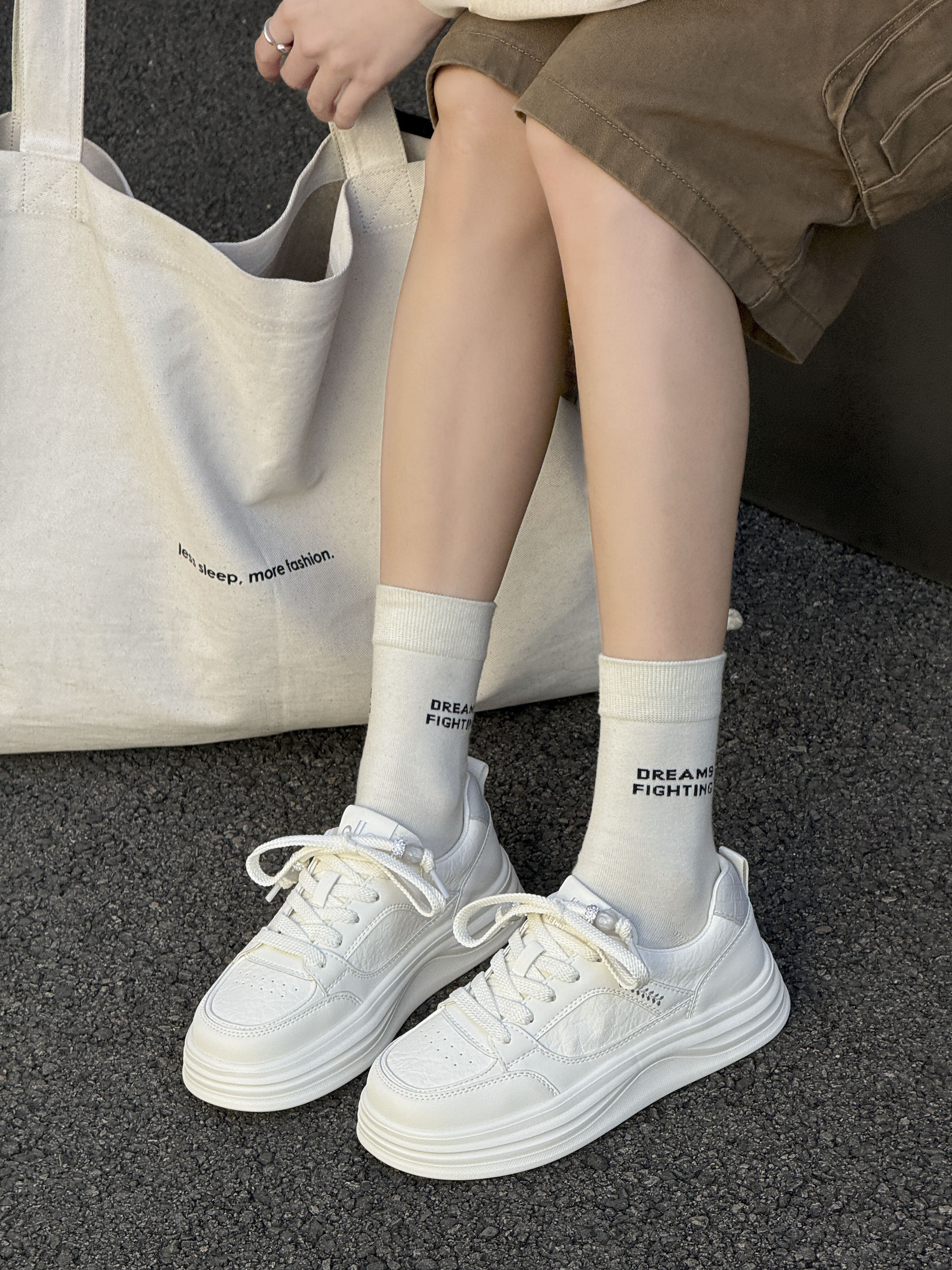 2026春款平底小白鞋女百搭增高休闲鞋系带圆头女鞋超轻发泡底单鞋,女鞋,时尚休闲鞋,淘宝优惠券,粉丝福利购,淘宝优惠卷